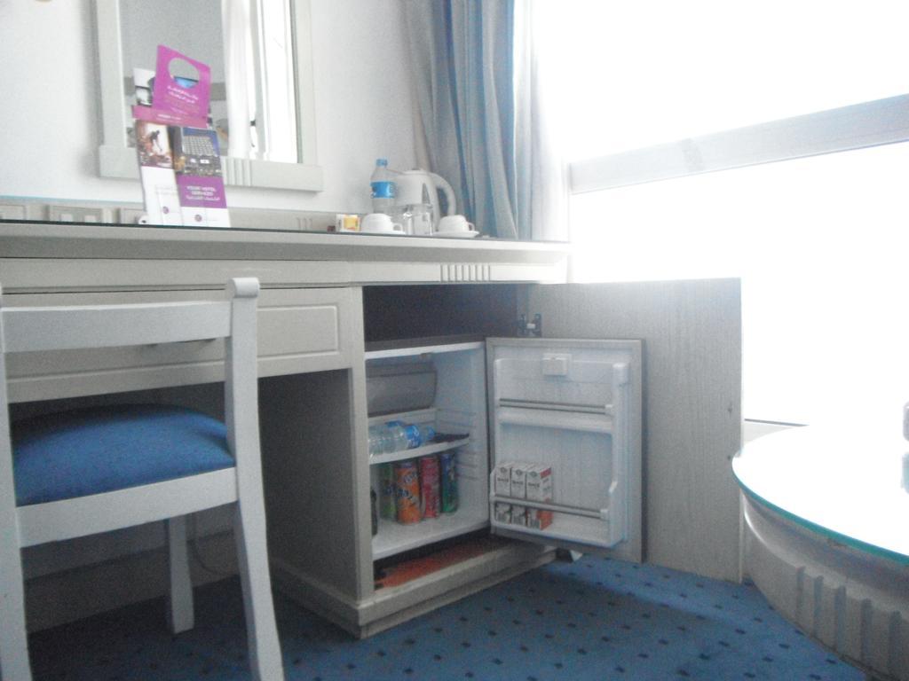 Standard Room with Partial Sea View