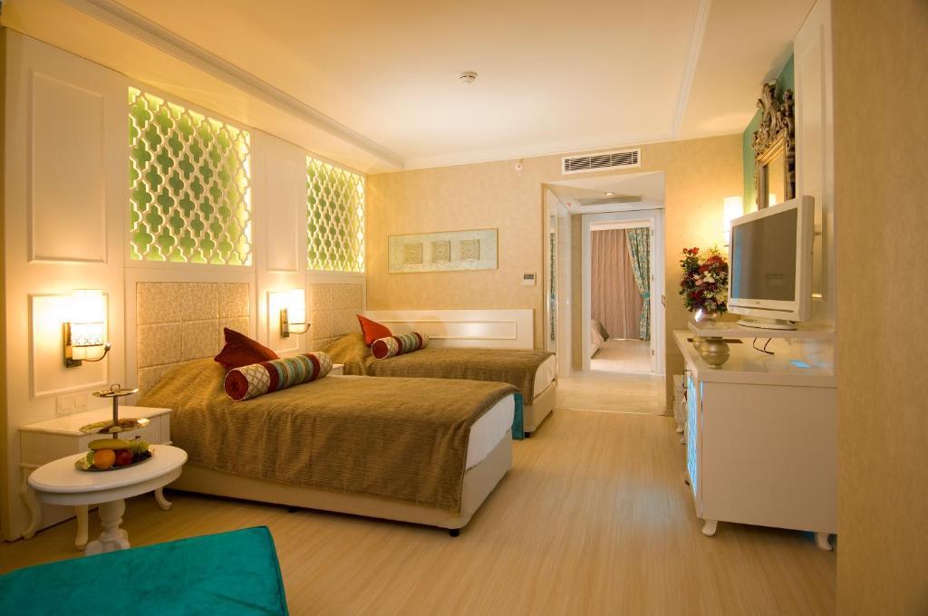 Family Room with Sea View