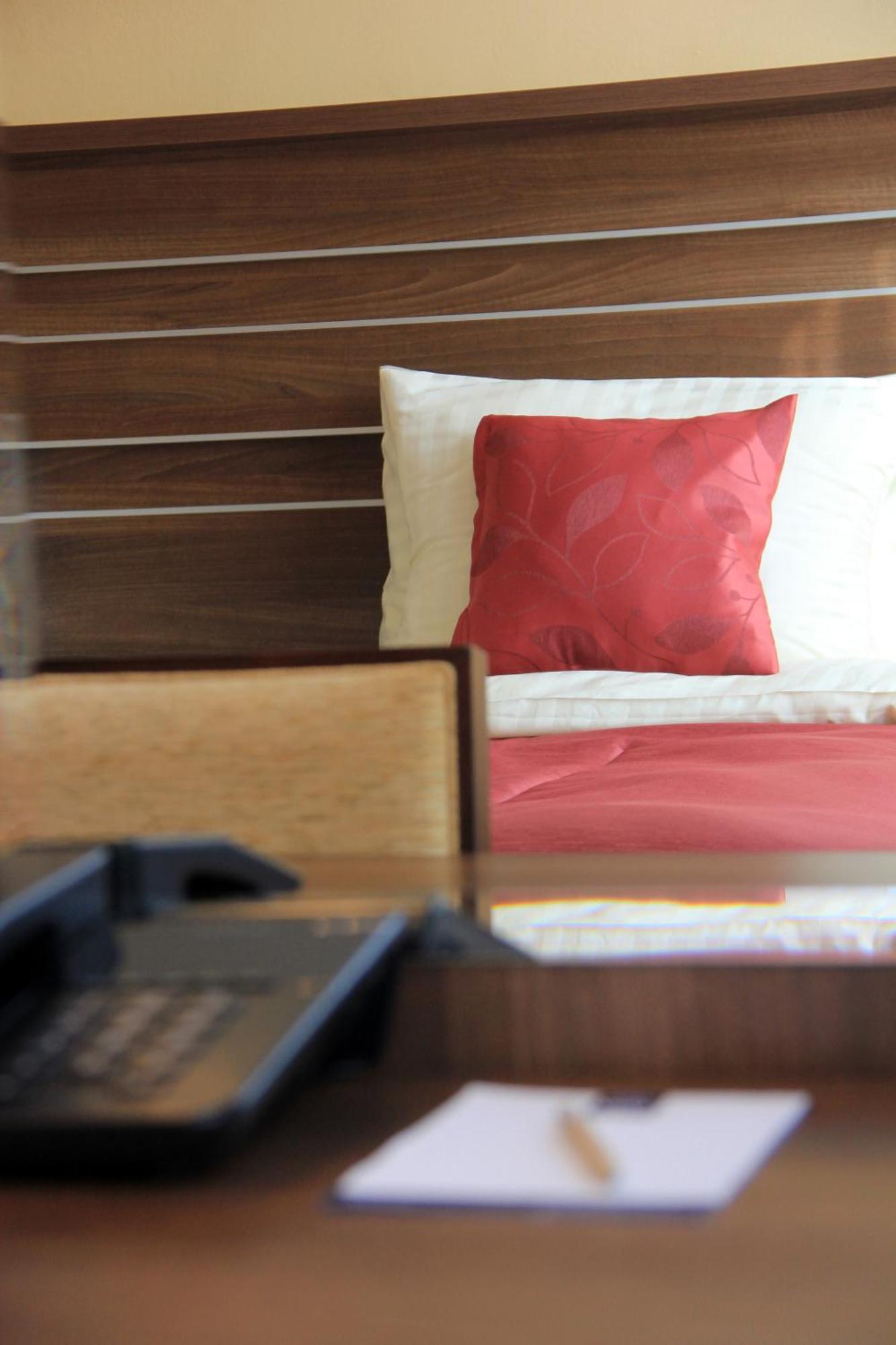 Business King Room