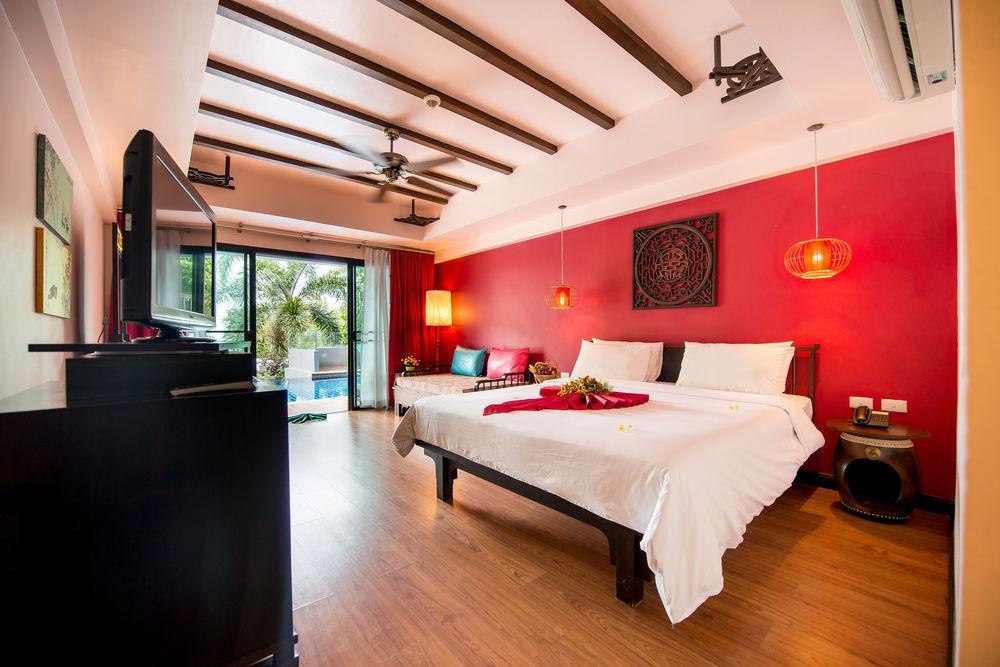 Double or Twin Room with Pool Access