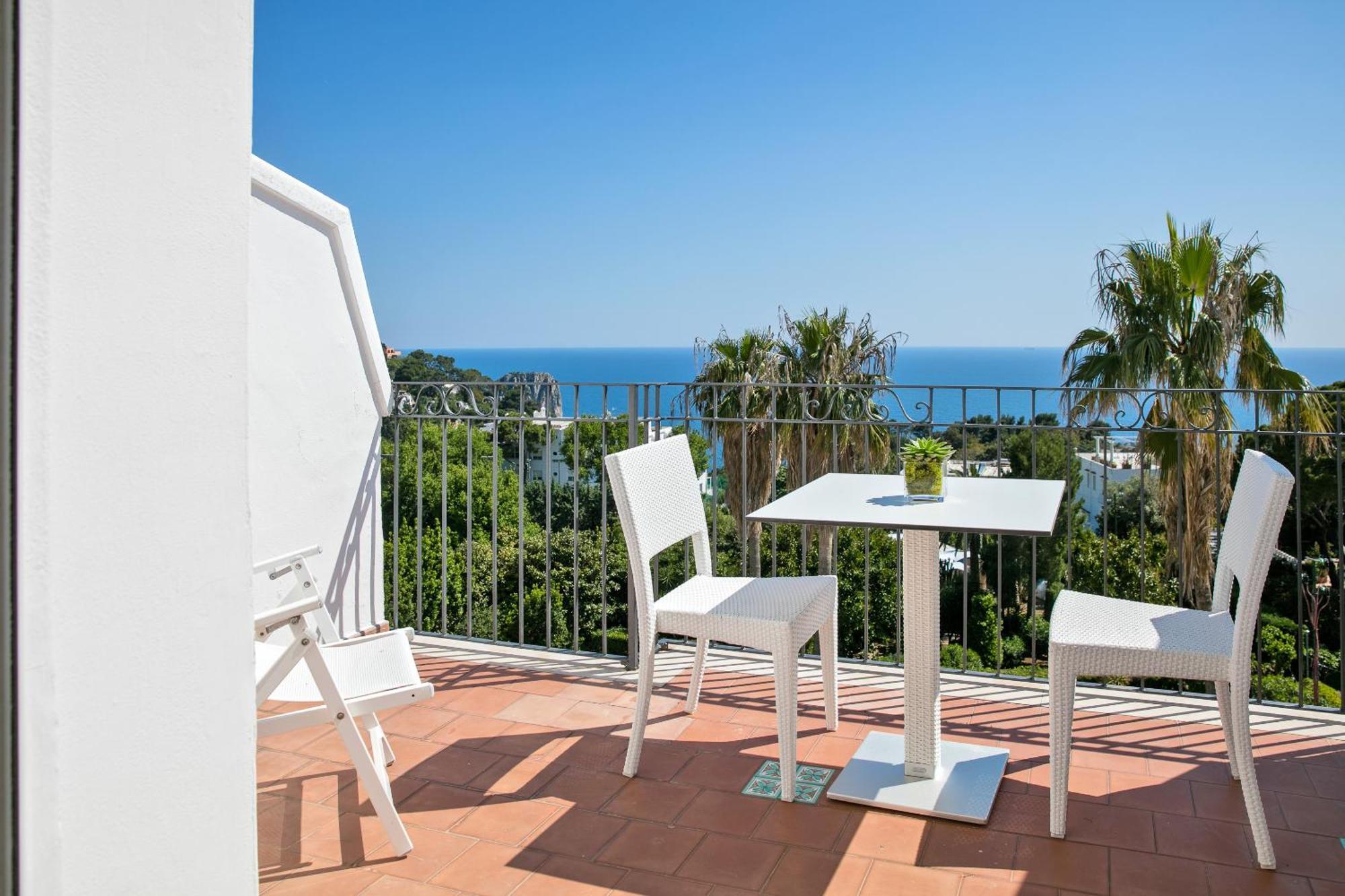 Double Room with Balcony and Sea View