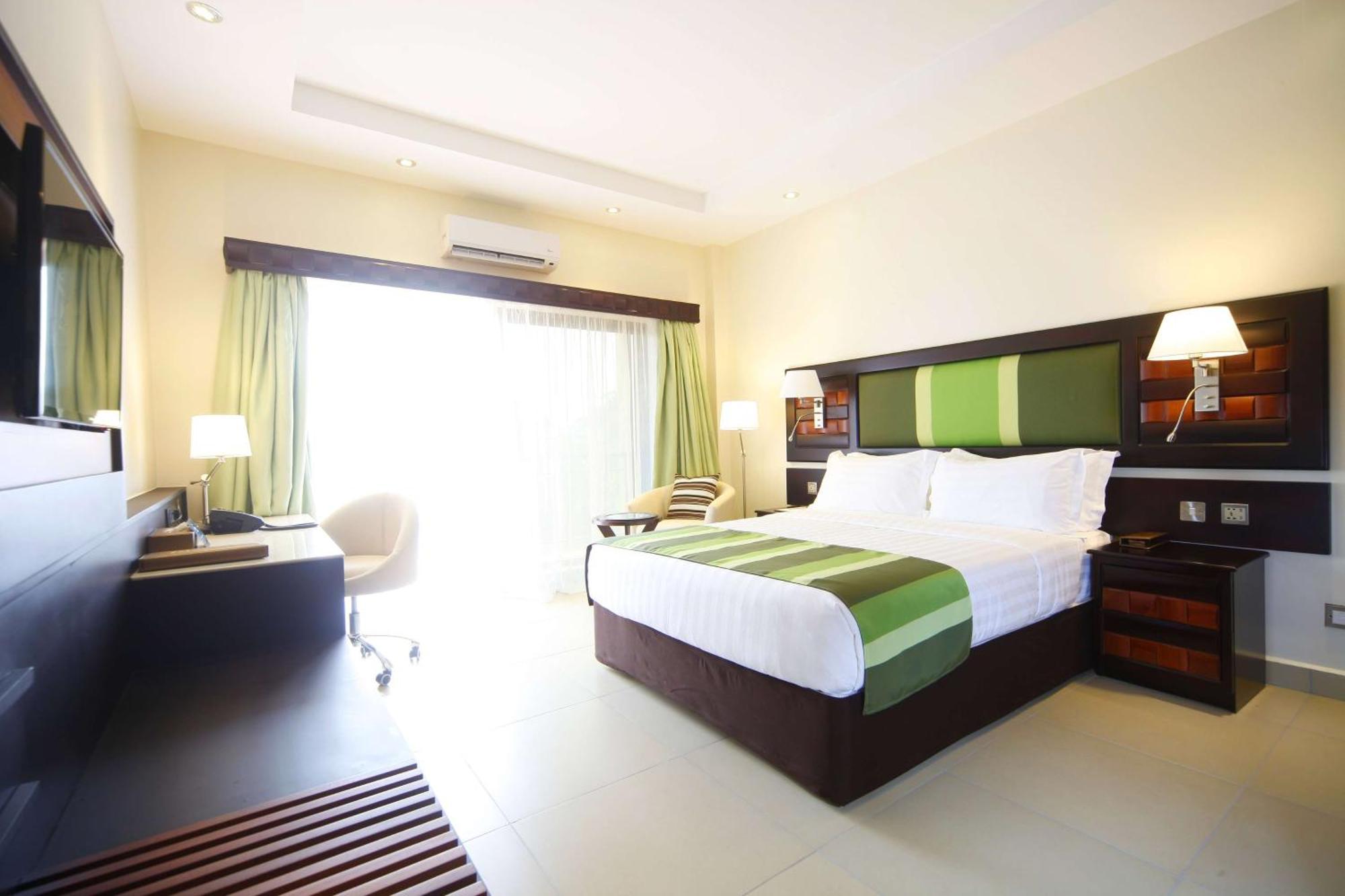 Junior King Suite