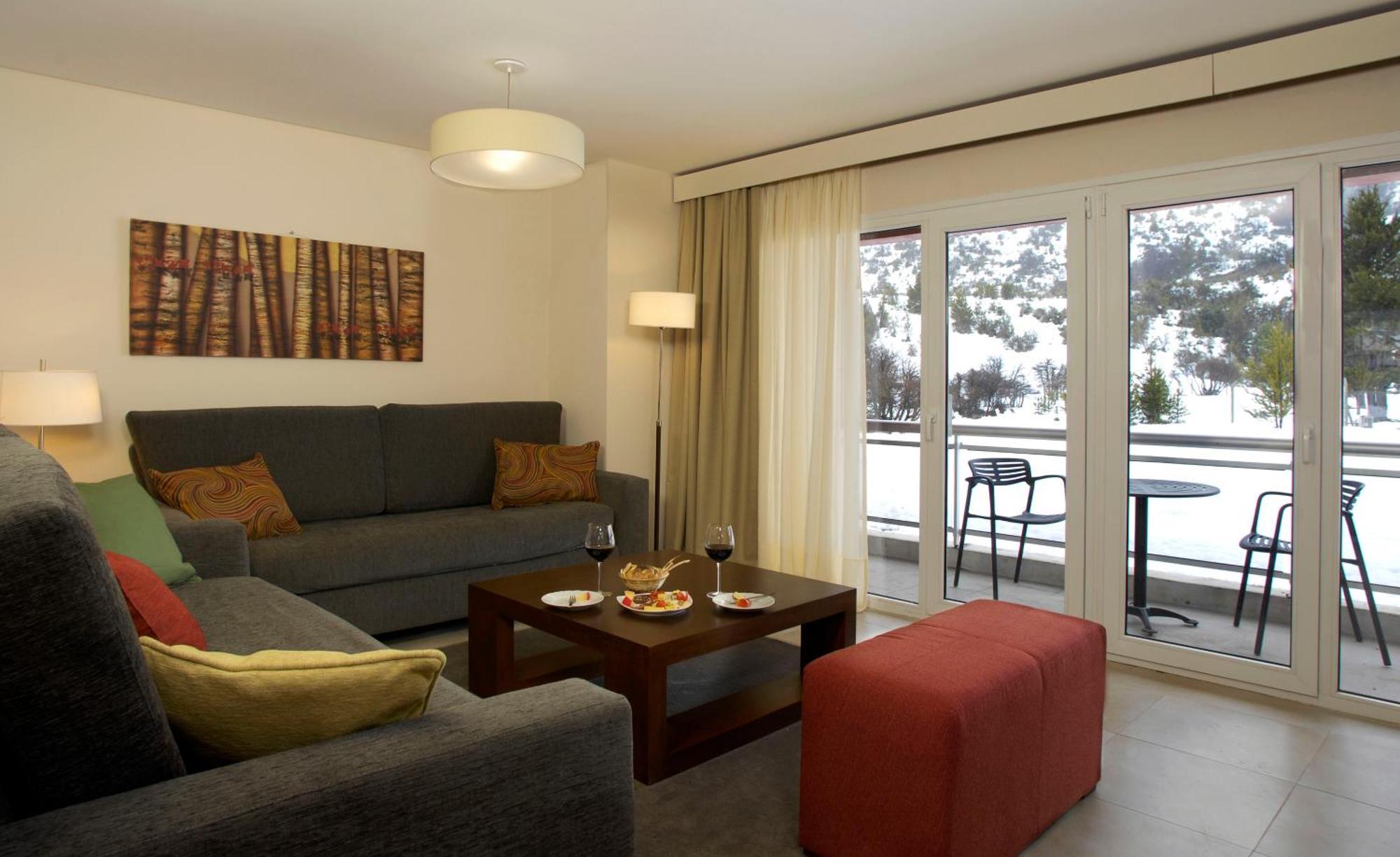 Apartment (4 Adults)