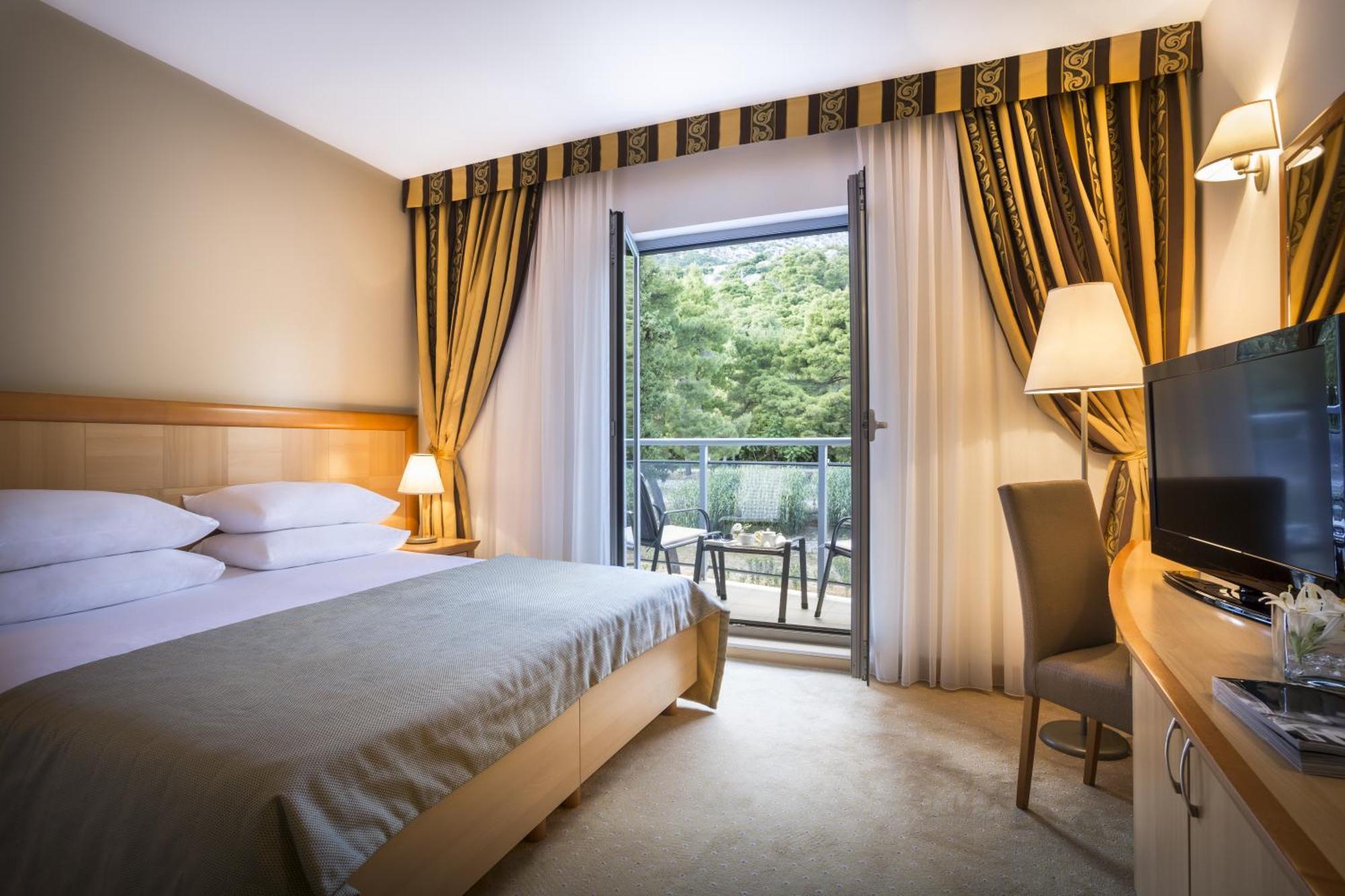 Superior Double Room with Balcony