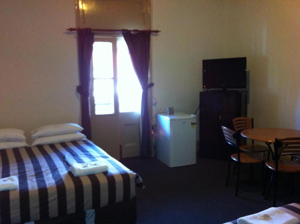 6-Bed Mixed Dormitory Room