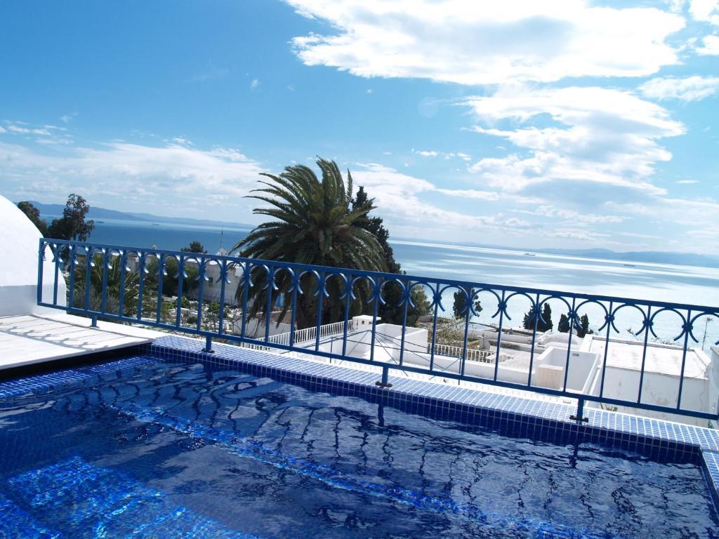 Villa - Beach Front