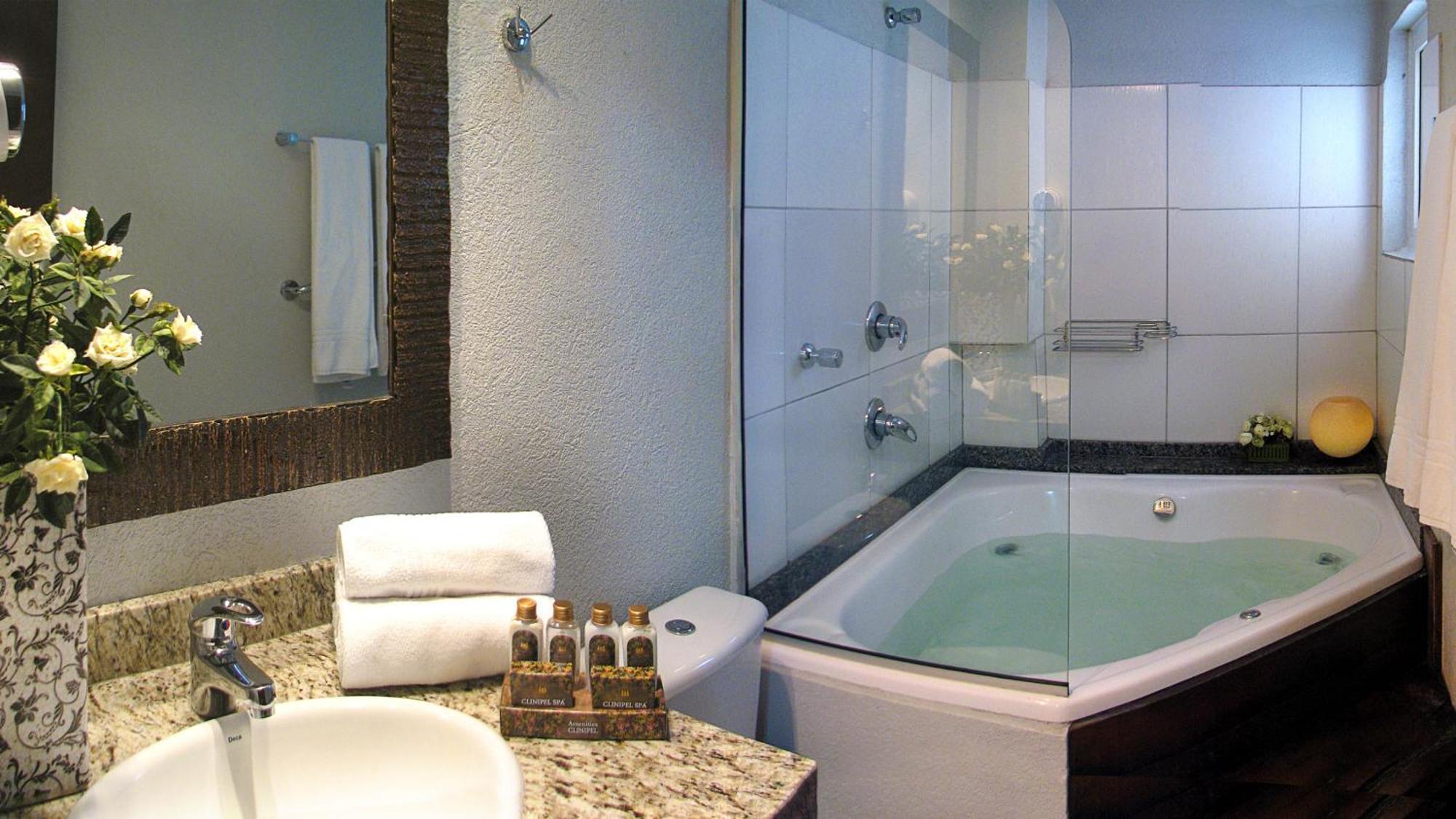 Premium Suite with Spa Bath