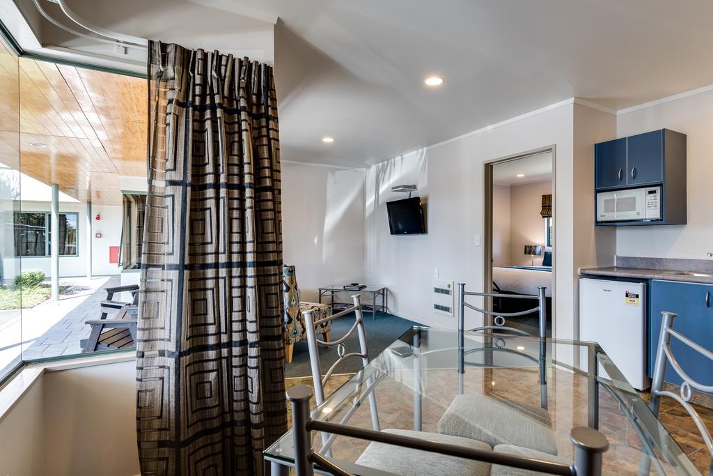 Executive One-Bedroom Suite