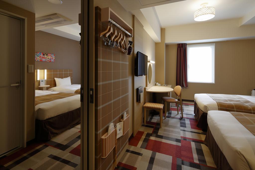 Two Connecting Superior Twin Rooms - Non-Smoking