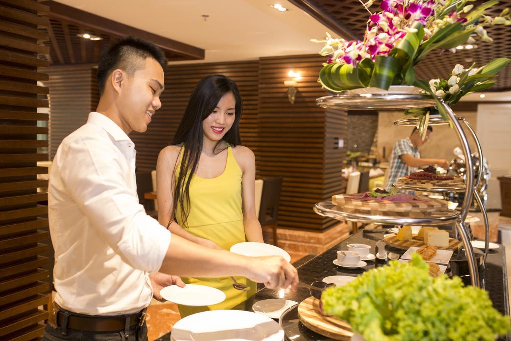Two-Bedroom Apartment with Lake View