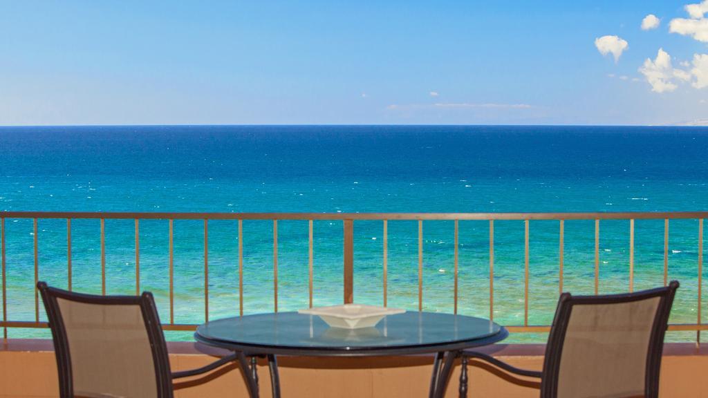 One-Bedroom Apartment with Balcony and Oceanfront View