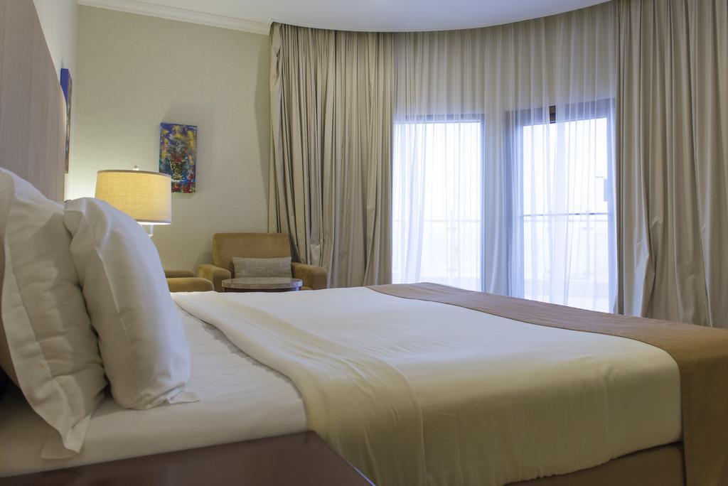 Classic King Bed Room with Sea View