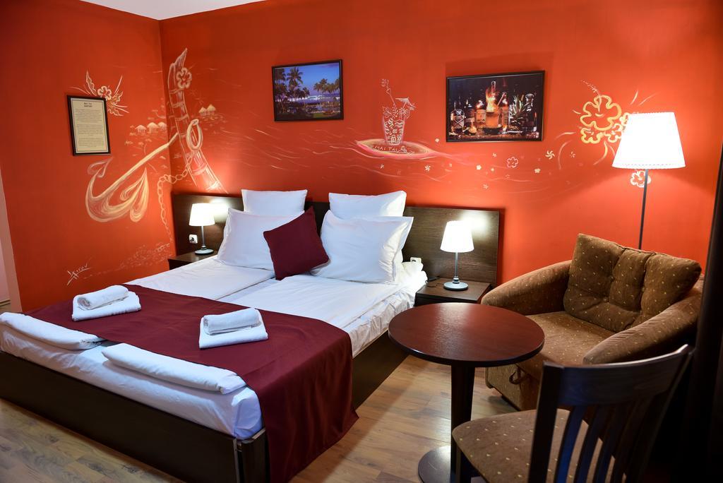 Double or Twin Room with Balcony (2 Adults + 1 Child)
