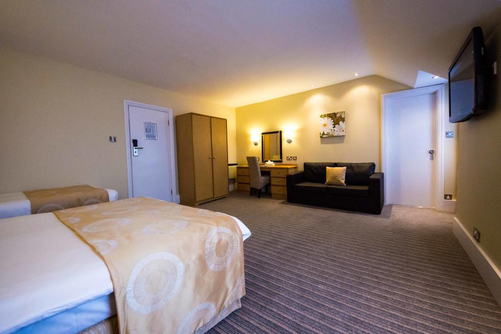 Executive Family Room with Double and Single Bed