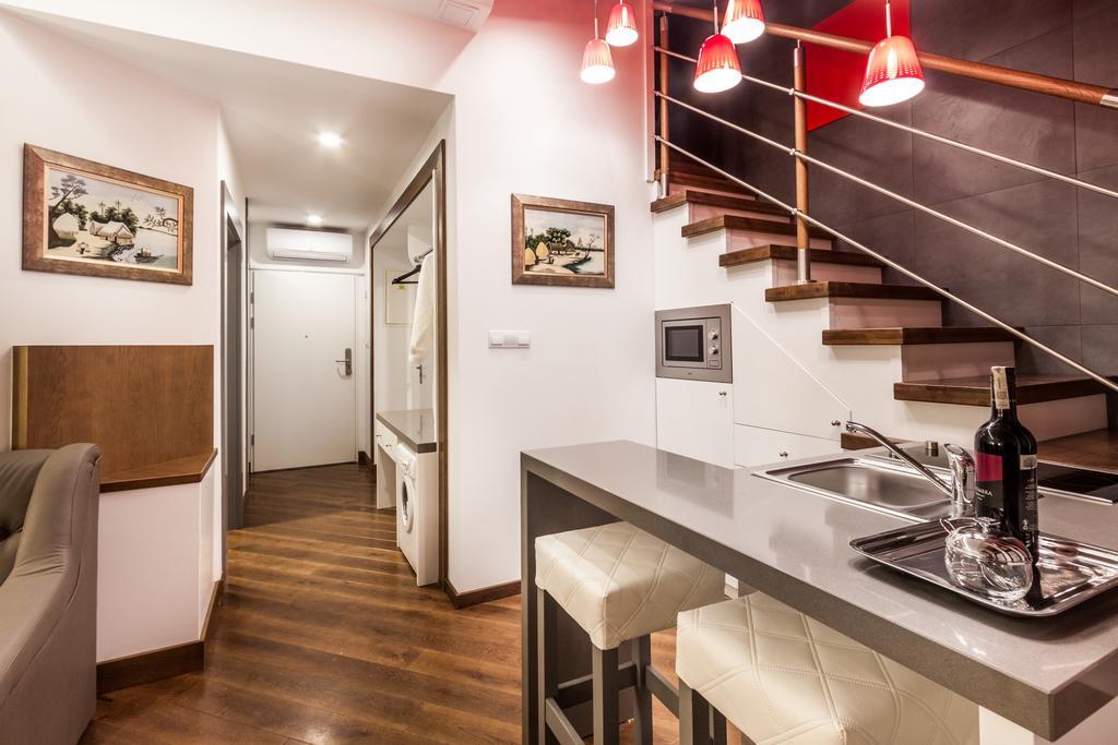 Luxury Apartment with Jacuzzi and Sauna