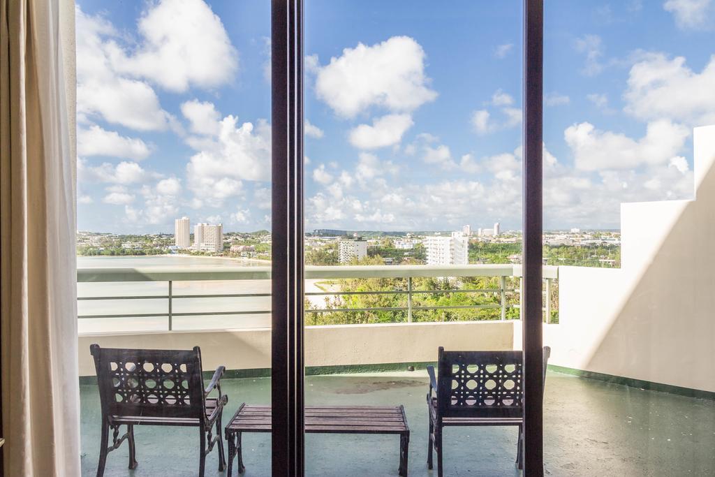 Three-Bedroom Apartment Penthouse (Penthouse Suite)