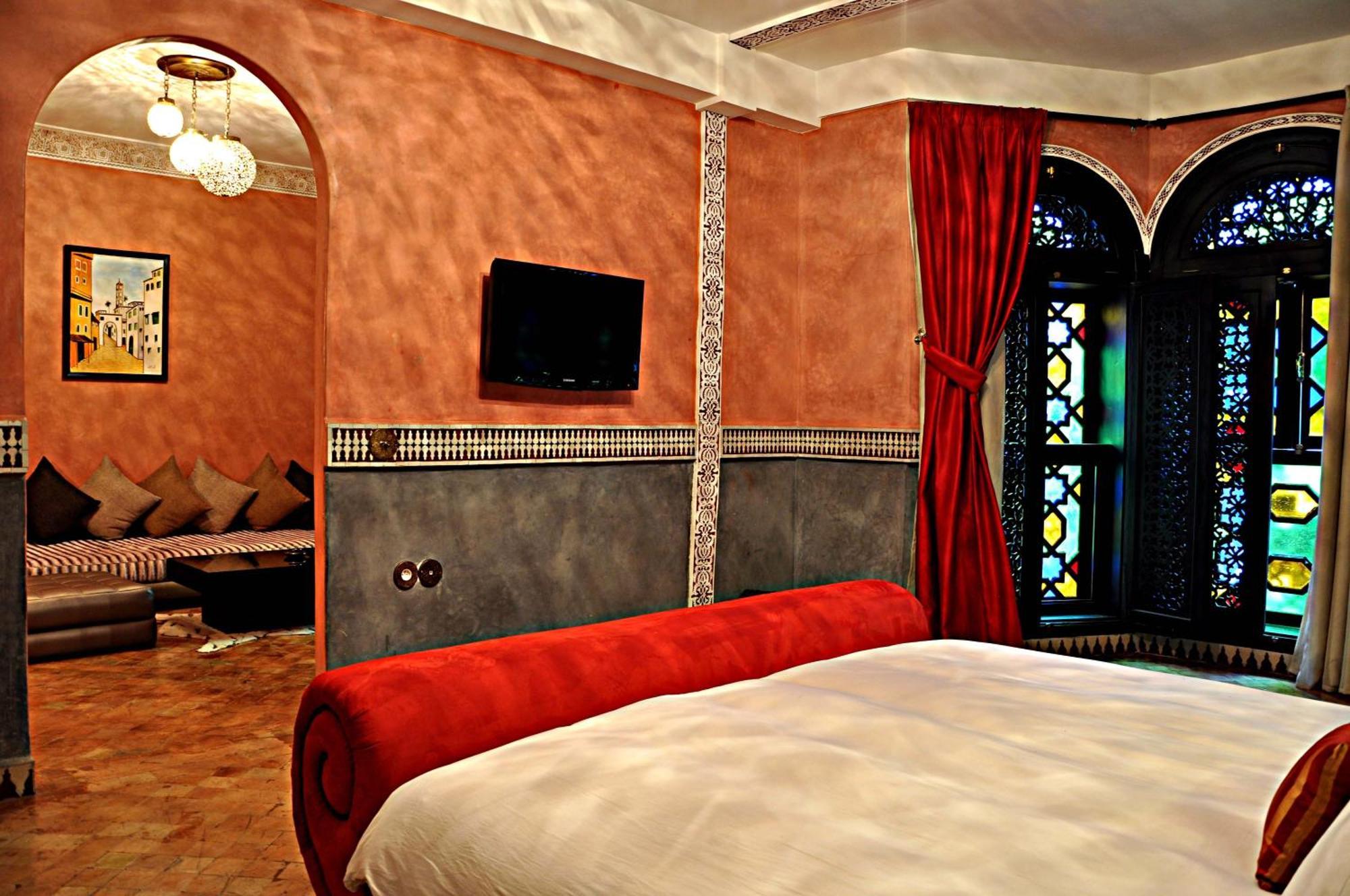 Ambassador Suite with Jacuzzi