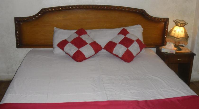 Standard Single Room with Shared Bathroom