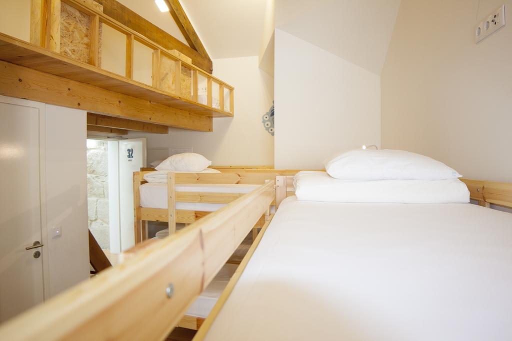 Bed in 8-Bed Female Dormitory Room with Private Bathroom