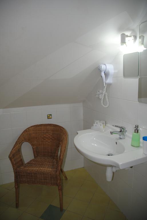 Apartment (4 Adults)