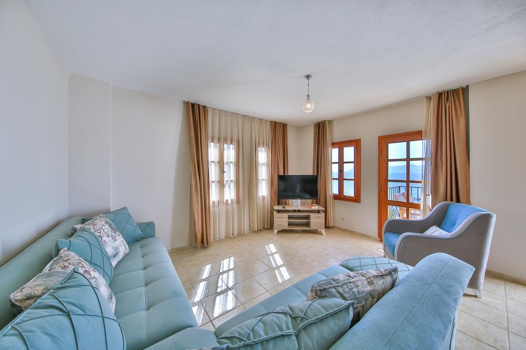 Family Room with Sea View