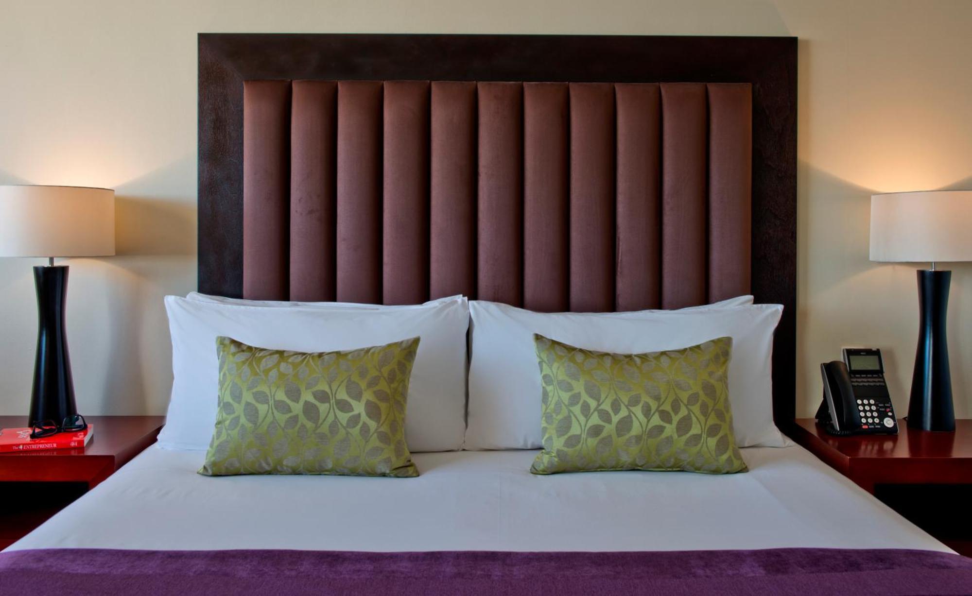 AVANI Mountain View room