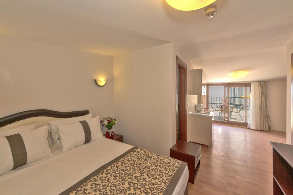 Suite with Terrace
