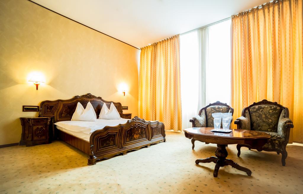 Royal Suite