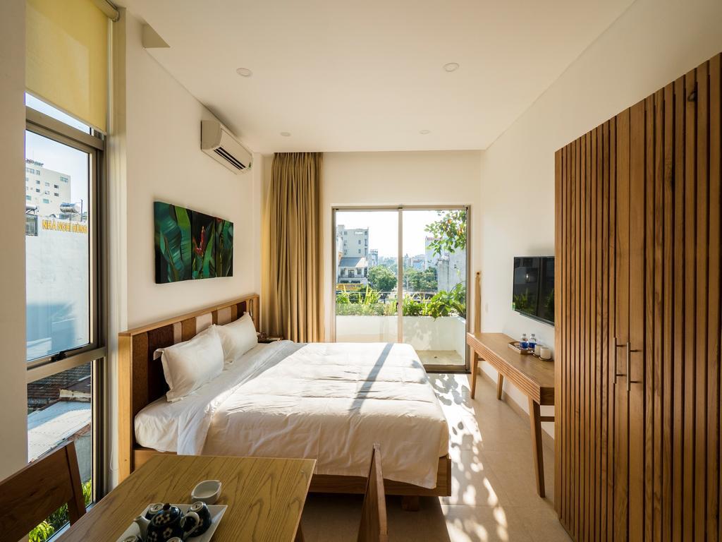 Studio with Balcony and City View