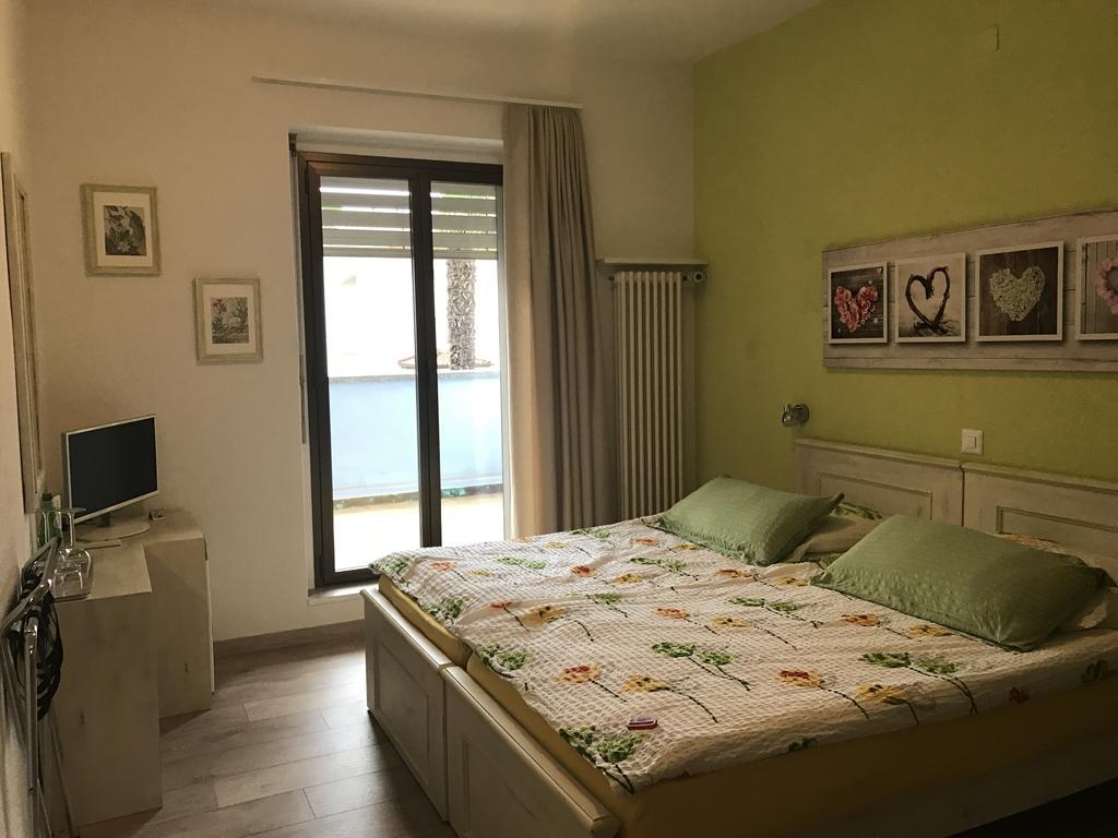 Standard Twin Room with Garden View