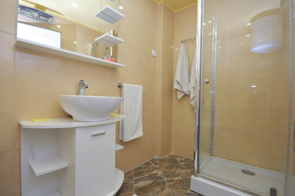 Double Room with Balcony and Sea View