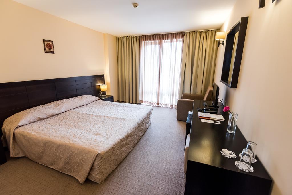 Deluxe Double or Twin Room with Balcony