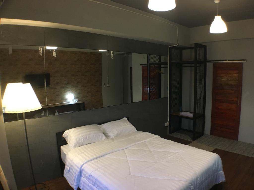 Deluxe Double Room with Shower