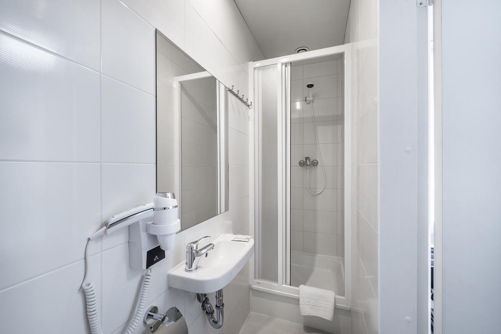 Small Single Room