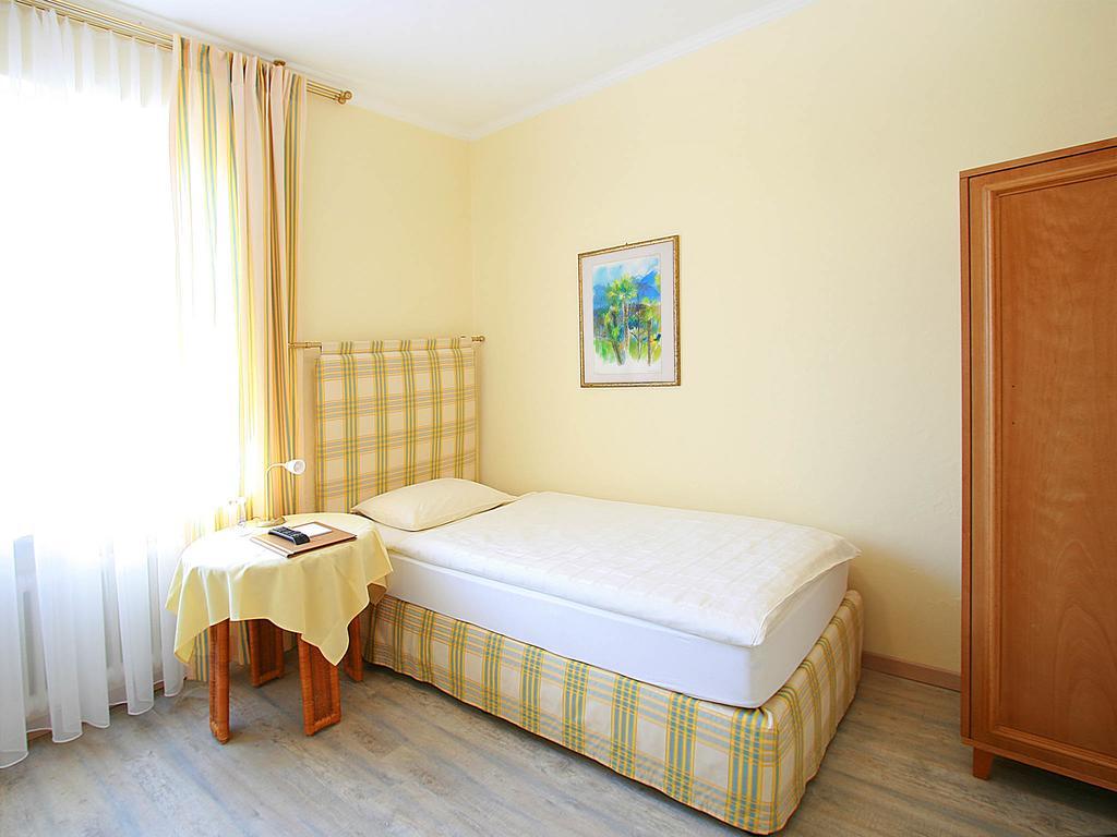 Classic Single Room