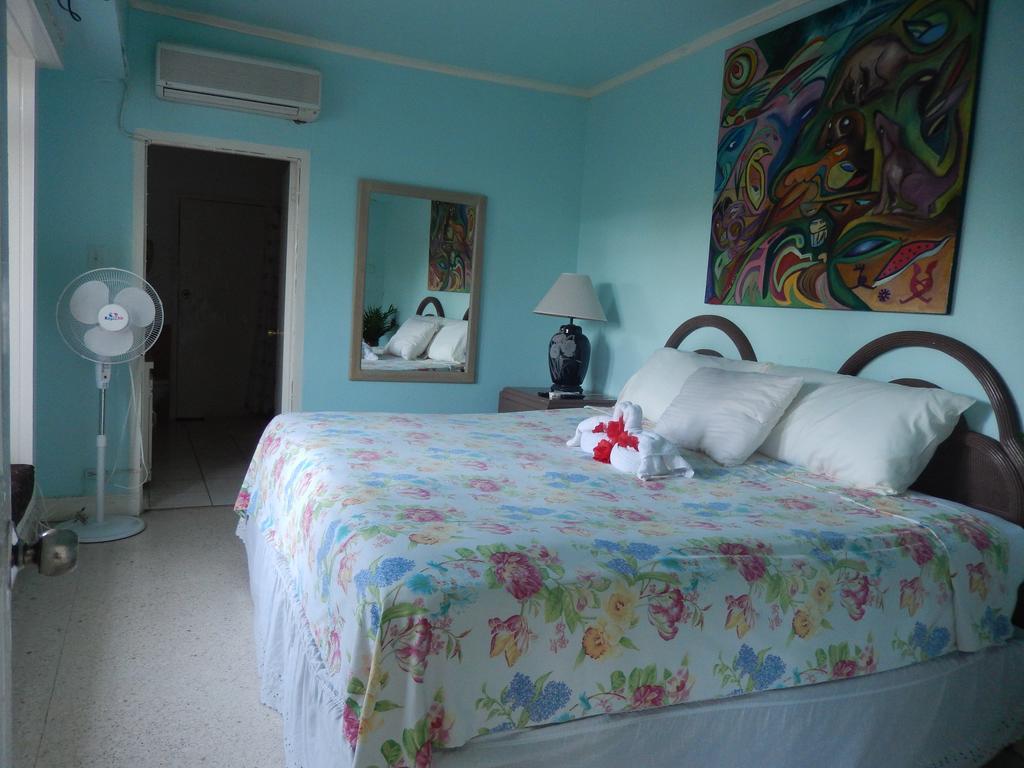 Standard Double Room with Garden View