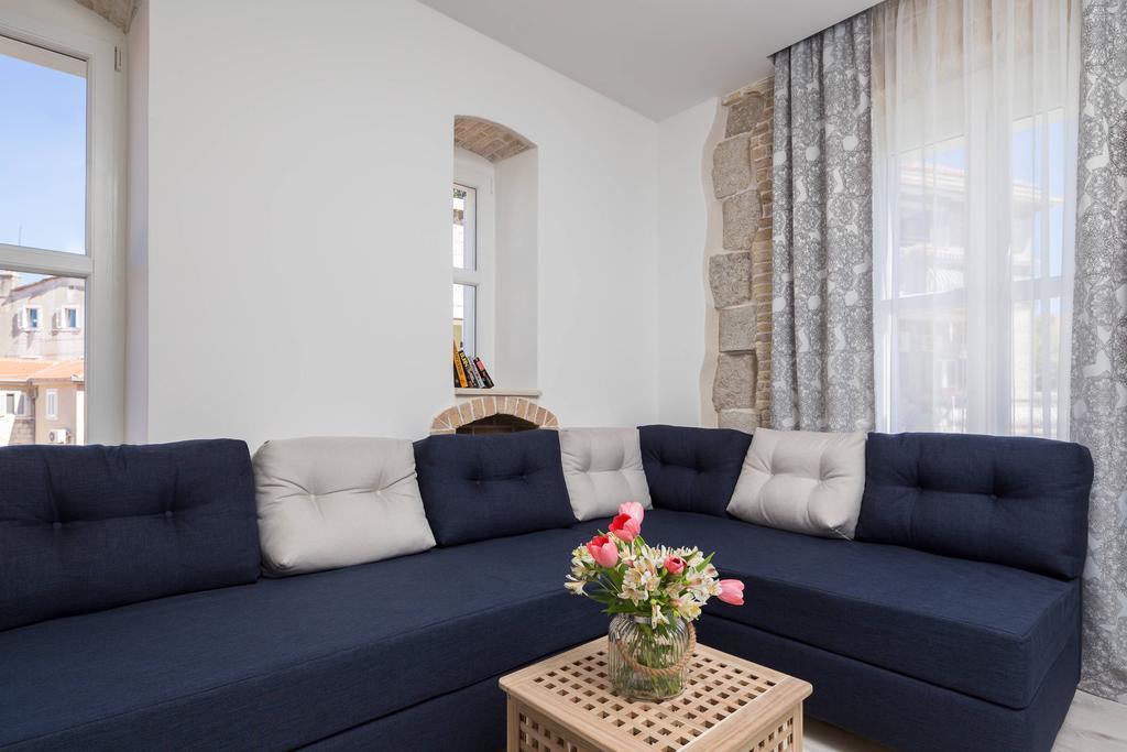 Luxury One-Bedroom Suite