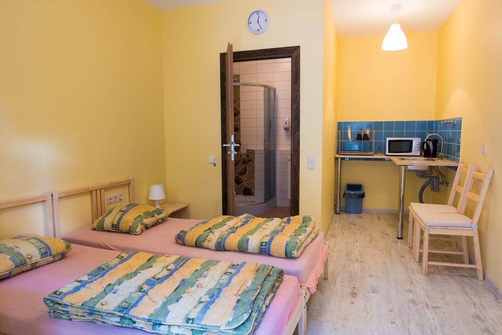 Classic Twin Room with Private Bathroom