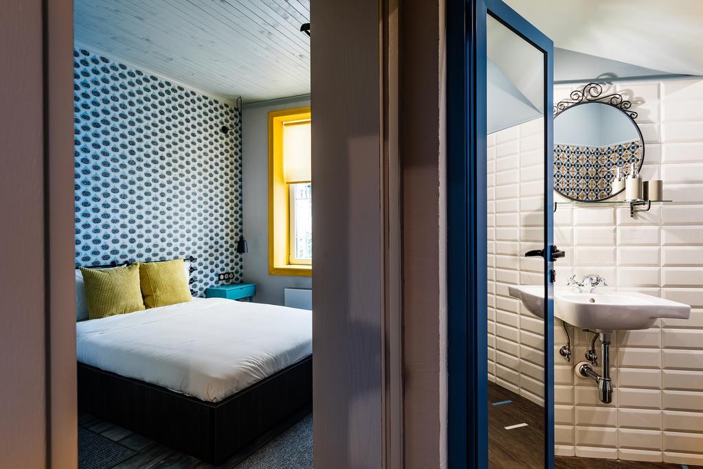 Deluxe Double Room with Shower