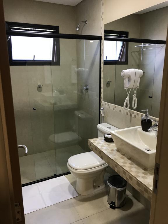 Deluxe Queen Suite