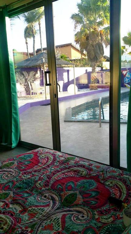 Deluxe Studio