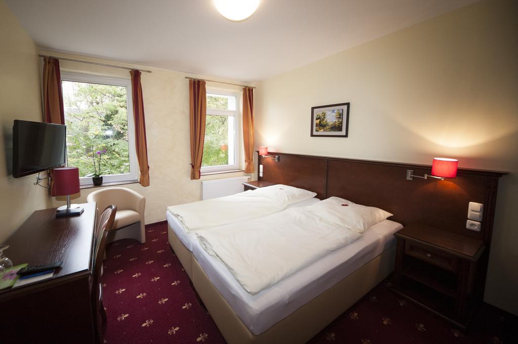 Deluxe Single Room