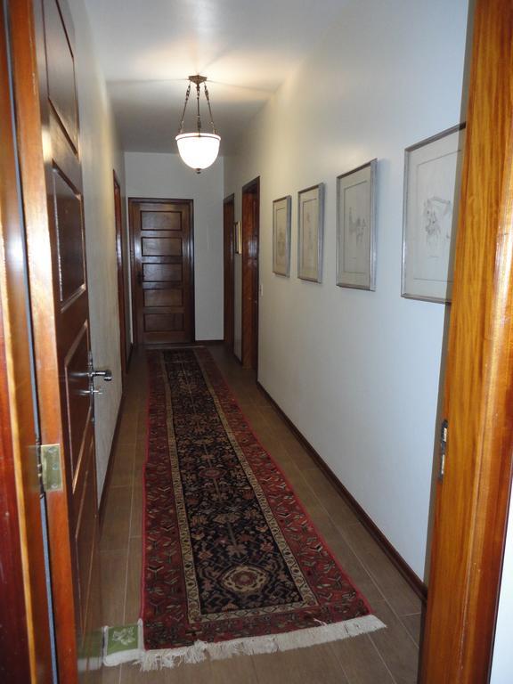 Studio with Kitchenette - Queen Bed