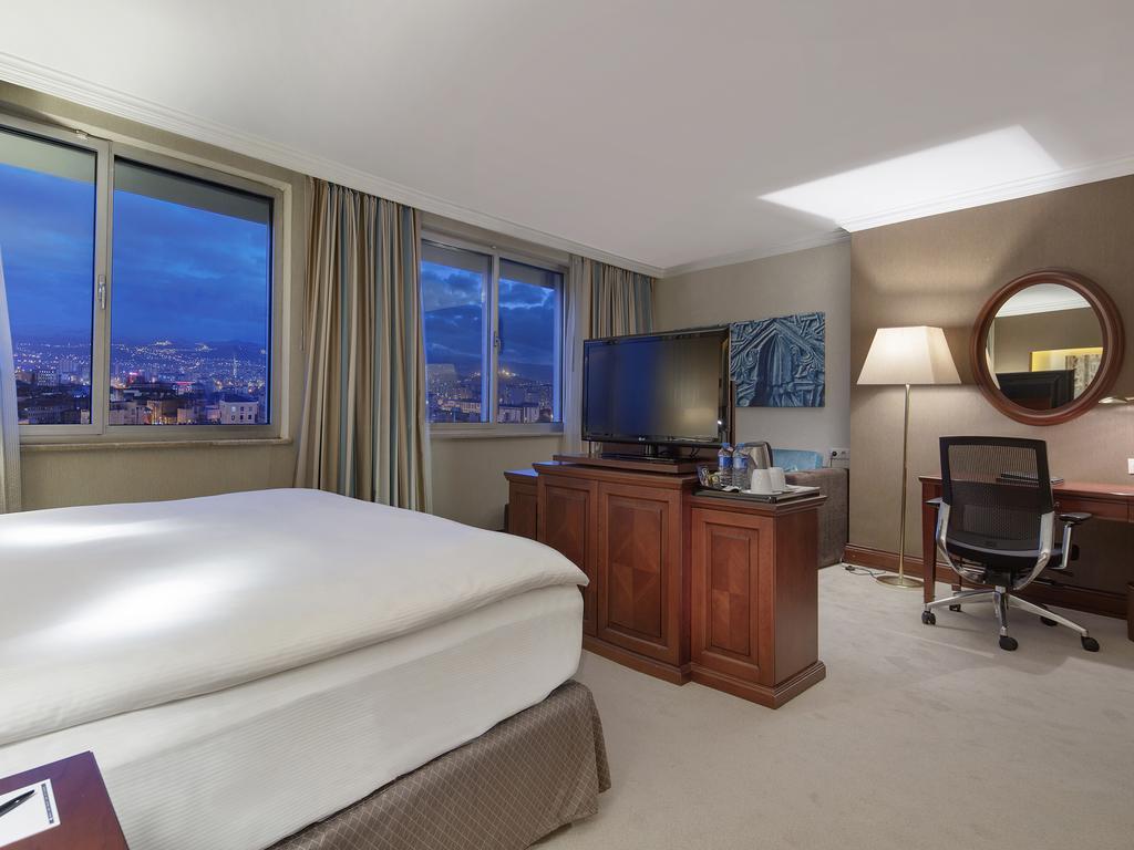 Executive King Room
