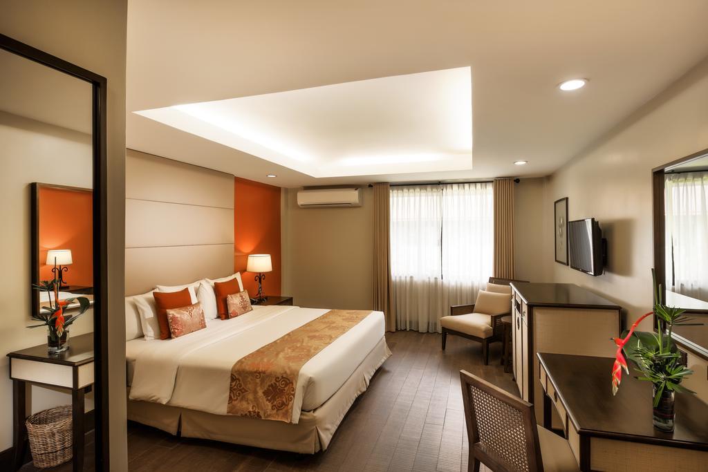 Premier Room