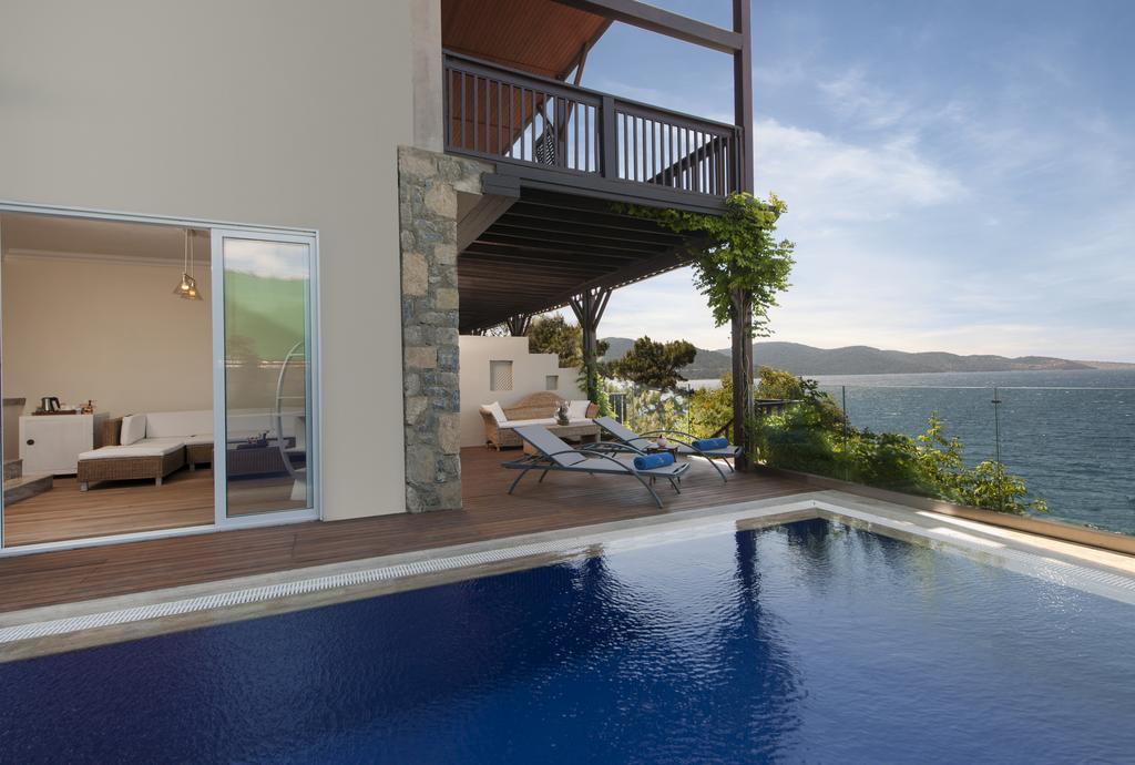 Suite with Private Pool