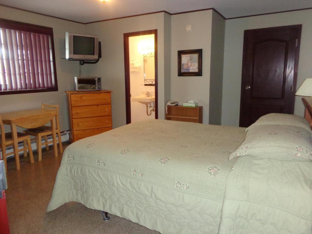 Queen Room