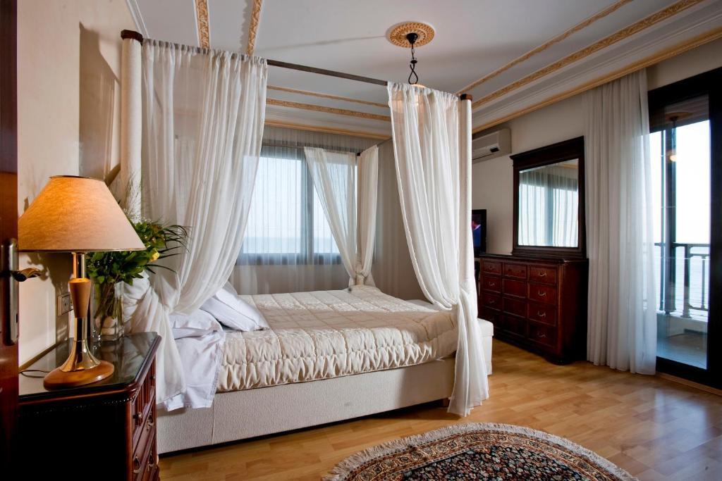 Suite with Sea View