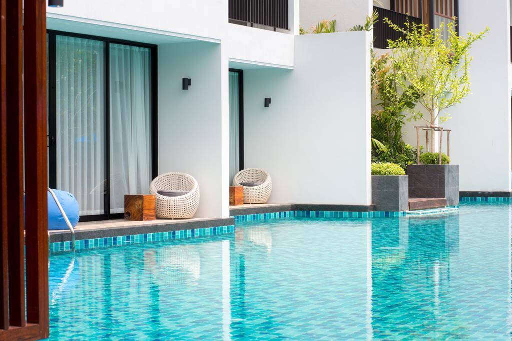 Pool Access Deluxe