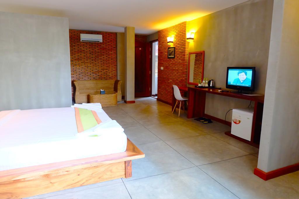 Large Single Room